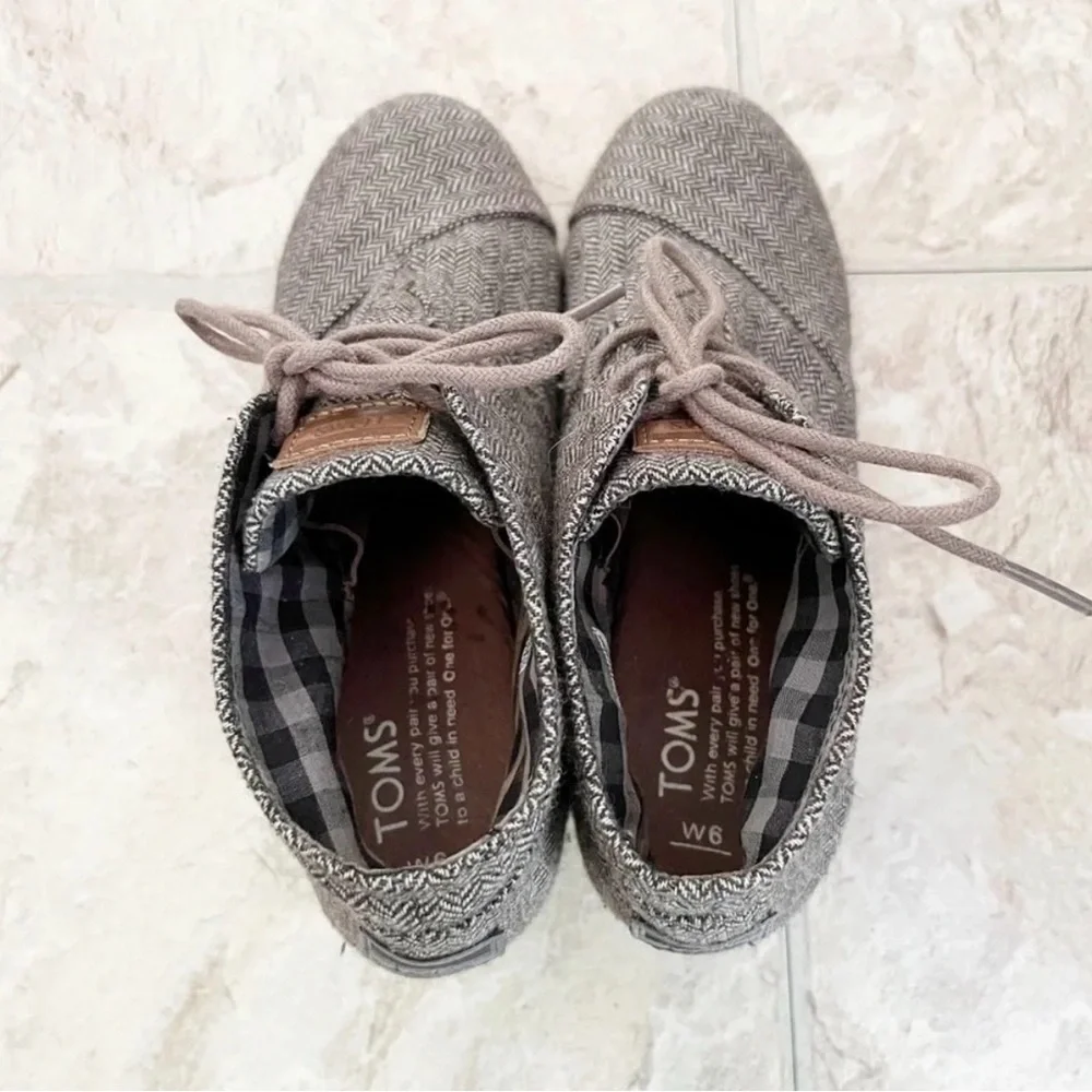TOMS Herringbone Wedge Booties Brown Gray Lace Up Desert Ankle Shoes Womens 6